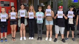 Die Umwelt-AG der Comenius-Realschule hat sich mit viel Kreativität für Nachhaltigkeit eingesetzt. Dafür erhielten die Mitglieder jetzt Urkunden ausgehändigt.