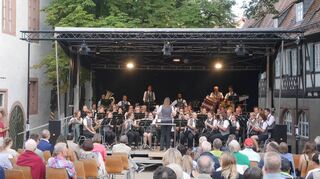 Die musikalische Leitung des Konzerts unter dem Motto „Stadtkapelle meets Rock“ hatte Lisa Helmle inne.