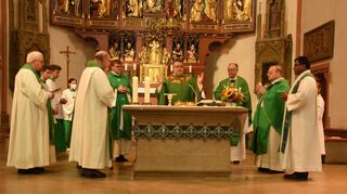 Feierlich war die Eucharistiefeier zum Abschied von Dekan Gerhard Hauk nach 13 Jahren in Tauberbischofsheim.