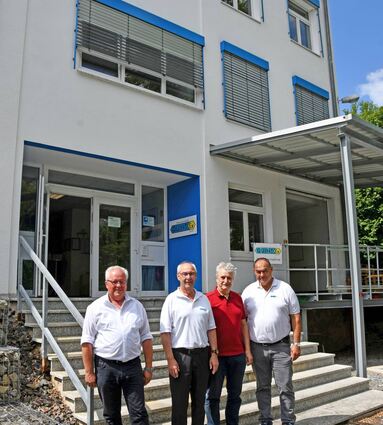Planen die nächste Erweiterung von Quintex: Thomas Michelbach, Gisbert Schmahl, Werner Gröger und Reiner Friedrich (von links) investieren in den Standort Lauda.