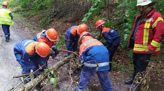 Vollen Einsatz zeigte die Jugendfeuerwehr Althausen bei ihrer 24-Stunden-Übung.
