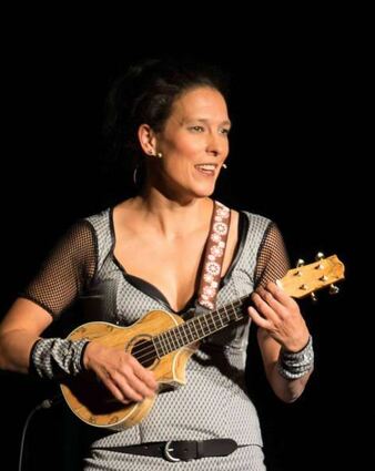 Kommt im Rahmen der Kleinkunst-Reihe nach Bad Mergentheim: Stefanie Kerker.