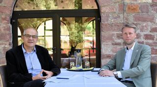 Oberbürgermeister Markus Markus Herrera Torrez (rechts) mit FN-Redakteur Gerd Weimer.