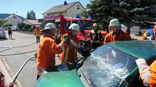 Ein Höhepunkt des Jubiläumsfest der Freiwilligen Feuerwehr Mondfeld war die Schauübung am Sonntagnachmittag.