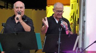 Für gute Stimmung sorgten beim Hoffest des Familienweinguts Johann August Sack in Lauda auch die „Drei Freunde“ (von links) Wolfgang Ascher, Eberhard Dörr und Oskar Fuchs. Ihre Gage spenden sie an die Bürgerstiftung Lauda-Königshofen. r