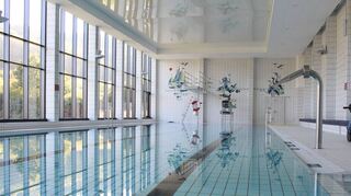 Das Hallenbad in Lauda soll wie gewohnt Anfang Oktober öffnen, während andere Kommunen ihre Schwimmbäder wegen der Gaskrise zu lassen.