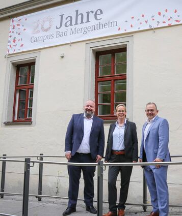 Das Bild zeigt (von links) die Studiengangsleitenden: Prof. Jochum, Prof. Boder und Prof. Purle.