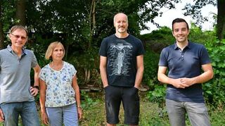 Der Nabu Großrinderfeld plant einen botanischen Garten in der Gesamtgemeinde. Das Bild zeigt (von links): Ideengeber Rainer Gerhards, Schriftführerin Ulrike Gerhards, den Vorsitzenden Frank Mützel sowie Bürgermeister Leibold.