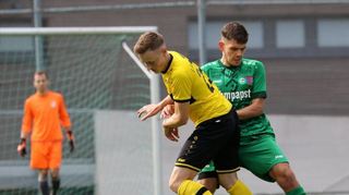 Kein Durchkommen gab es für den 1. FC Igersheim (gelbes Trikot) bei der 1:4-Niederlage gegen die SGM Mulfingen/Hollenbach II.