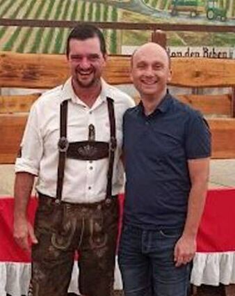 Michael Blank wurde als Hauptkassier der Schüpfer Weintage verabschiedet.