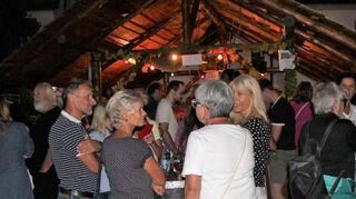 An der Weinhütte war kein Durchkommen mehr