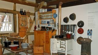 Mäuse waren früher stete Bedrohung in Küchen und Kammern. Erasmus Widmann besang schon vor rund 400 Jahren, wie man den Nagern den Garaus machen kann. Eine tänzerische Darstellung gibt’s beim Jubiläumsabend im Dorfmuseum.