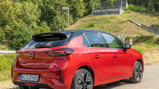 mid Groß-Gerau - 100 kW/136 PS und 260 Nm Drehmoment beschleunigen den 1,53 Tonnen schweren Zwerg in 8,1 Sekunden von 0-100 km/h.