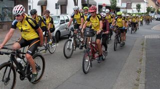 Die Teilnehmer der 12. Euro-Tandem-Tour (ETT) für sehbehinderte Menschen waren auch in Lauda unterwegs.