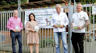 Diese vier Unternehmer sind große Unterstützer des Tierschutzvereins (von links): Edgar Wolf, Doris Golombek, Egbert Wöppel und Tobias Kimmelmann.