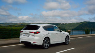 mid Düsseldorf - Flaggschiff der Marke Mazda: der CX-60.