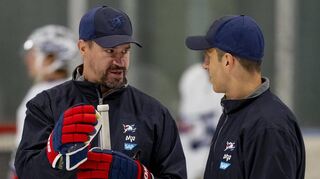 Haben nun als Co-Trainer das Sagen bei den Adlern: Jochen Hecht (l.) und Marcel Goc.
