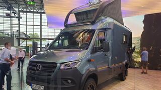mid Düsseldorf - Kraftvoll präsentiert sich der Venture S mit dem Sprinter-Triebkopf.