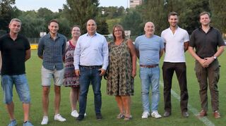 Das neue Führungsteam der TSV-Fußballabteilung (von links): Daniela Kraus, Timm Orlopp, Steffen Bier, Alexia Brand, Alfred Kugler, Jutta Muck, Jürgen Roth, Michael Burger und Alexander Geuking.