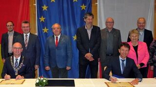 Mit einer neuen Partnerschaftsurkunde wurde die Freundschaft zwischen Montereau und Walldürn bekräftigt.