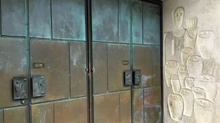 Geschlossen Kirchentüren (hier in Weikersheim) wird es nicht geben – aber ein erneutes langes Warten auf einen ständigen Geistlichen.
