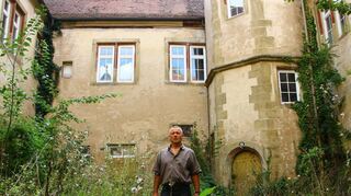 Eine Herzensangelegenheit für Ortsvorsteher Dehner ist das Wachbacher Schloss, das an Substanz verliert. Es gehört der insolventen Unternehmensgruppe German Property Group. Eine Versteigerung des Schlosses wurde auf 2023 verschoben.