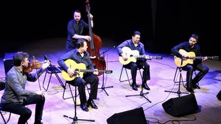 Auch auf internationalen Bühnen zu Hause: Vano Bamberger & Band. Jetzt sind die Musiker in Niederstetten zu erleben.