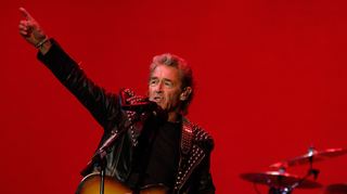 Peter Maffay spielt am Samstag in der SAP Arena unter dem Motto "Gemeinsam für unsere Kinder" seinen Tourabschluss als Benefizshow im Rahmen des RTL-Spendenmarathons.
