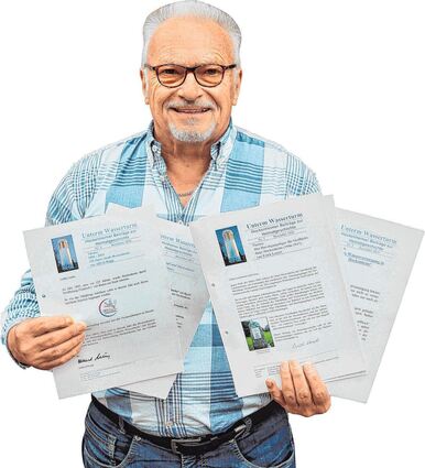 Gesammelte Lokalgeschichte: Werner Zimmermann präsentiert die bisherigen Ausgaben.