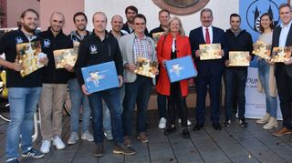 Die Round Tabler 172 Tauberbischofsheim zusammen mit den Bürgermeisterinnen und Bürgermeistern der vom Projekt profitierenden Kommunen.