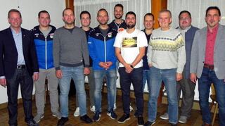 Ehrungen durch den Badischen Fußballverband (links) und für 25- und 40-jährige Mitgliedschaft.