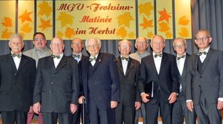 Bei der Herbstmatinee des MGV Walldürn im Haus der offenen Tür wurden Mitglieder geehrt.