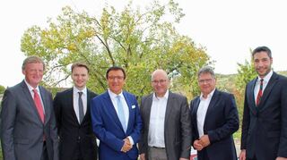 Sie waren allesamt hoch zufrieden mit dem Ergebnis der grundlegenden Sanierung der Elpersheimer Taubertalhalle.