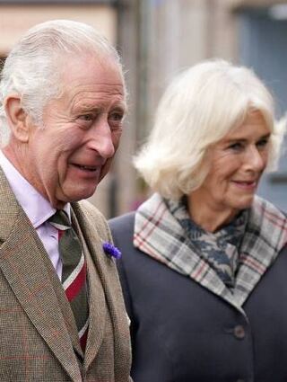 Frisch im Amt: König Charles III. und Camilla.