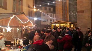 Walldürner Weihnachtszauber im Jahr 2019. In diesem Jahr hat die Stadt den Weihnachtsmarkt rund um die Basilika abgesagt, nicht nur wegen der Energiekosten.