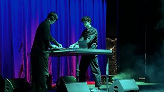 ... unter anderem zu den Klängen von Star-DJ Move D, der dem Club in seiner Heimatstadt schon lange verbunden ist.