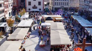 Im Zuge des Herbstmarkts findet in diesem Jahr das letzte Mal auch der Krämermarkt auf dem Marktplatz statt.