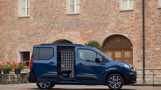 mid Frankfurt - Flexibel und geräumig für die Bedürfnisse aller Kunden konzipiert, ist er das perfekte Fahrzeug für die Stadt.