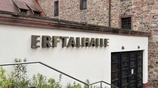 Der Brandschutz in Erftalhalle und Schule hat für Stefan Grimm oberste Priorität. Das Feuerwehrgerätehaus muss erst einmal warten.