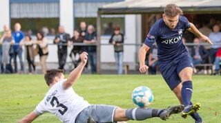Der SV Wachbach (in Weiß) muss am Wochenende gleich zwei Mal ran. Bei der derzeitigen Verfassung der Mannschaft darf man also mit schwierigen Aufgaben rechnen.