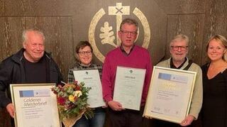 Die Geehrten der Friseur-Innung Main-Tauber-Kreis: Peter Hammer (Grünsfeld), Monika Lausecker (Nassig), Konrad Brill, Thomas Wettengel (beide Wertheim) und Michaela Hammer (Grünsfeld).