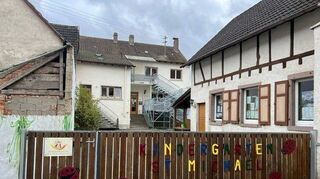 Nicht mehr zukunftsfähig: die derzeitigen Kindertagesstätten in Dittwar (rechts) und Hochhausen.