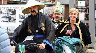Auch das Prinzenpaar Alex II. und Heidrun I. machte eine Rikscha-Tour durch Kalrobien.