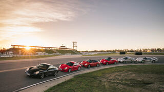 mid Groß-Gerau - 996 mal 6: 911 Carrera 4 Millennium, 911 GT3, 911 Carrera 4 Cabriolet, 911 Targa, 911 Turbo S Coupe, 911 GT1 Straßenversion (von links).