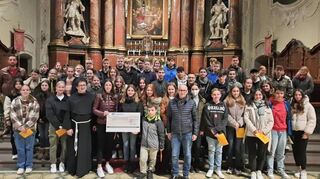 Mit einem Spendenerlös in Höhe von 1117,95 Euro leisteten die Jugendlichen einen Beitrag für die Ukraine-Hilfe im Rahmen ihrer Firmvorbereitung.