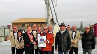 Für den Neubau des Tanz- und Trainingszentrums der FG „Fideler Aff“ wurde die Leaderplakette übergeben.