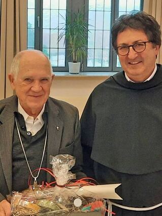 Nach den Firmgottesdiensten gab es noch einen Empfang im Pfarrsaal.