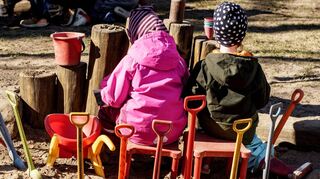Die Kinderbetreuung kostet viel Geld. Der Wertheimer Gemeinderat stimmte für einen Kompromiss bei der Erhöhung der Elternbeiträge.