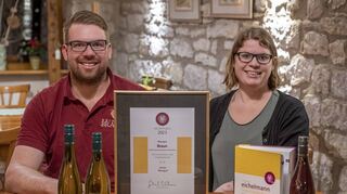 Jonas und Madlen Braun, junge Winzer aus Markelsheim, sind erstmals im Wein-Standardwerk Eichelmann vertreten.