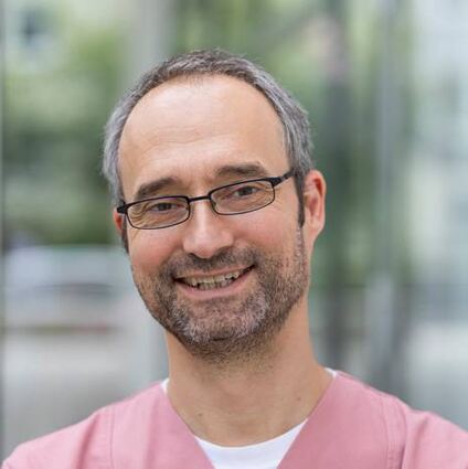 Dr. Christian Willaschek informiert zu Erster Hilfe bei Kindern.
